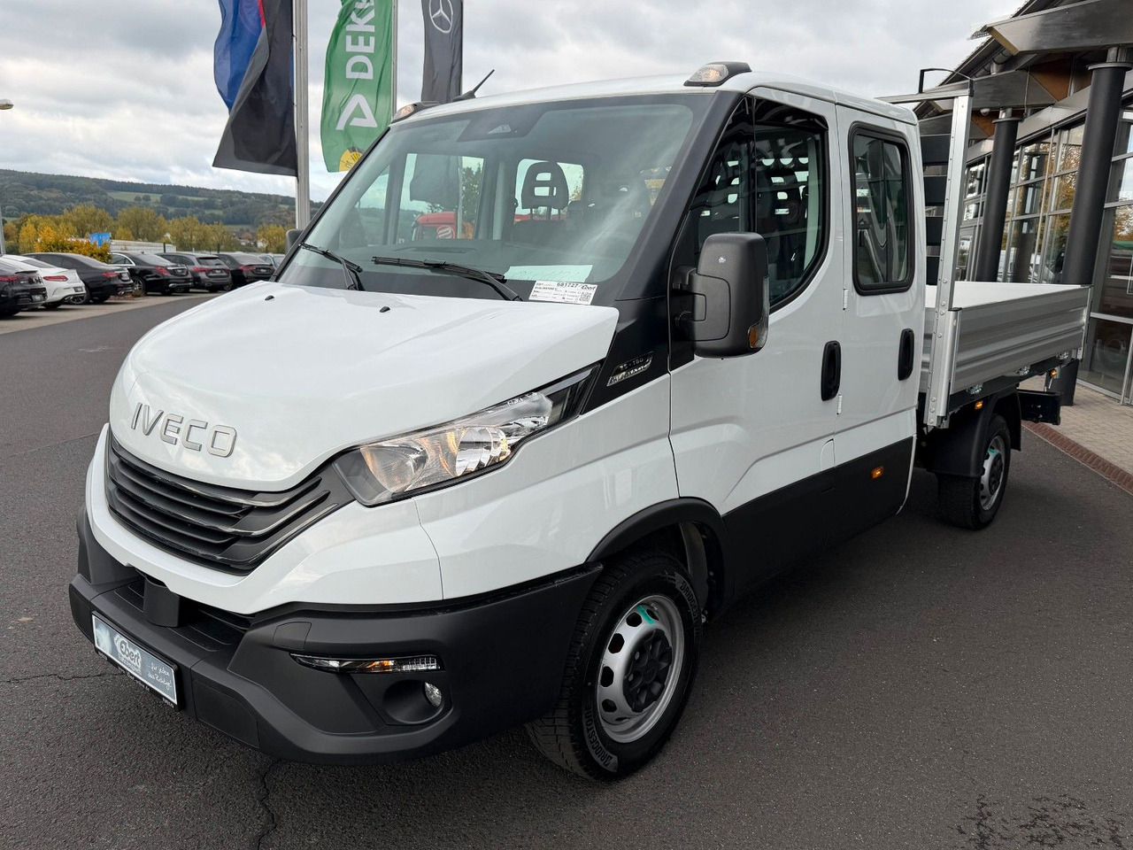 Iveco Daily 35S16 A8 *R.3450mm*Automatik*AHK*7-Sitze* - Volquete furgoneta, Furgoneta combi: foto 3 Iveco Daily 35S16 A8 *R.3450mm*Automatik*AHK*7-Sitze* - Volquete furgoneta, Furgoneta combi: foto 3