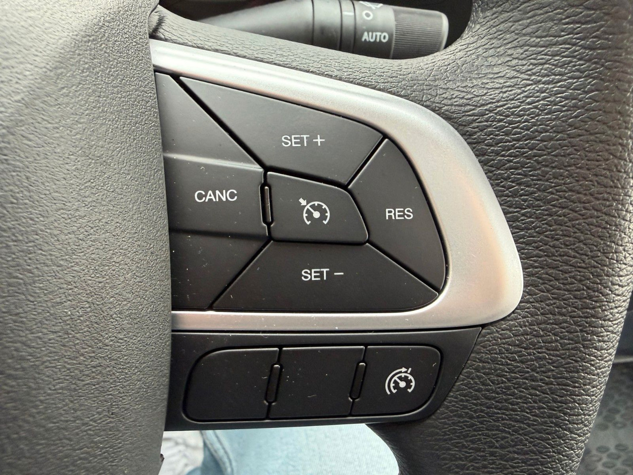 Leasing financiero de Iveco Daily 35S16 A8 *R.3450mm*Automatik*AHK*7-Sitze* leasing Iveco Daily 35S16 A8 *R.3450mm*Automatik*AHK*7-Sitze*: foto 13 Leasing financiero de Iveco Daily 35S16 A8 *R.3450mm*Automatik*AHK*7-Sitze* leasing Iveco Daily 35S16 A8 *R.3450mm*Automatik*AHK*7-Sitze*: foto 13