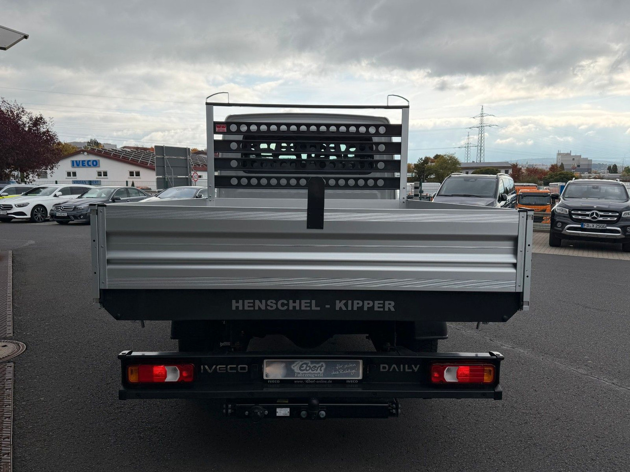 Iveco Daily 35S16 A8 *R.3450mm*Automatik*AHK*7-Sitze* - Volquete furgoneta, Furgoneta combi: foto 5 Iveco Daily 35S16 A8 *R.3450mm*Automatik*AHK*7-Sitze* - Volquete furgoneta, Furgoneta combi: foto 5