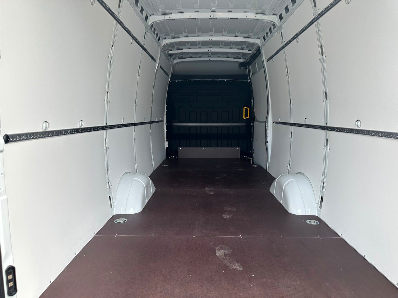 Furgón Iveco Daily 35S16 HA8 3.0L *R4.100mm*Automatik*Kamera*: foto 7 Furgón Iveco Daily 35S16 HA8 3.0L *R4.100mm*Automatik*Kamera*: foto 7