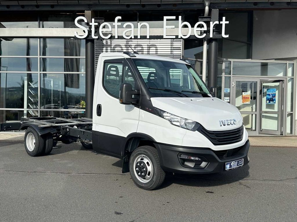 Iveco Daily 50C18 3.0L *R3750mm*Navi*Klima* 3x - Chasis camión: foto 1 Iveco Daily 50C18 3.0L *R3750mm*Navi*Klima* 3x - Chasis camión: foto 1