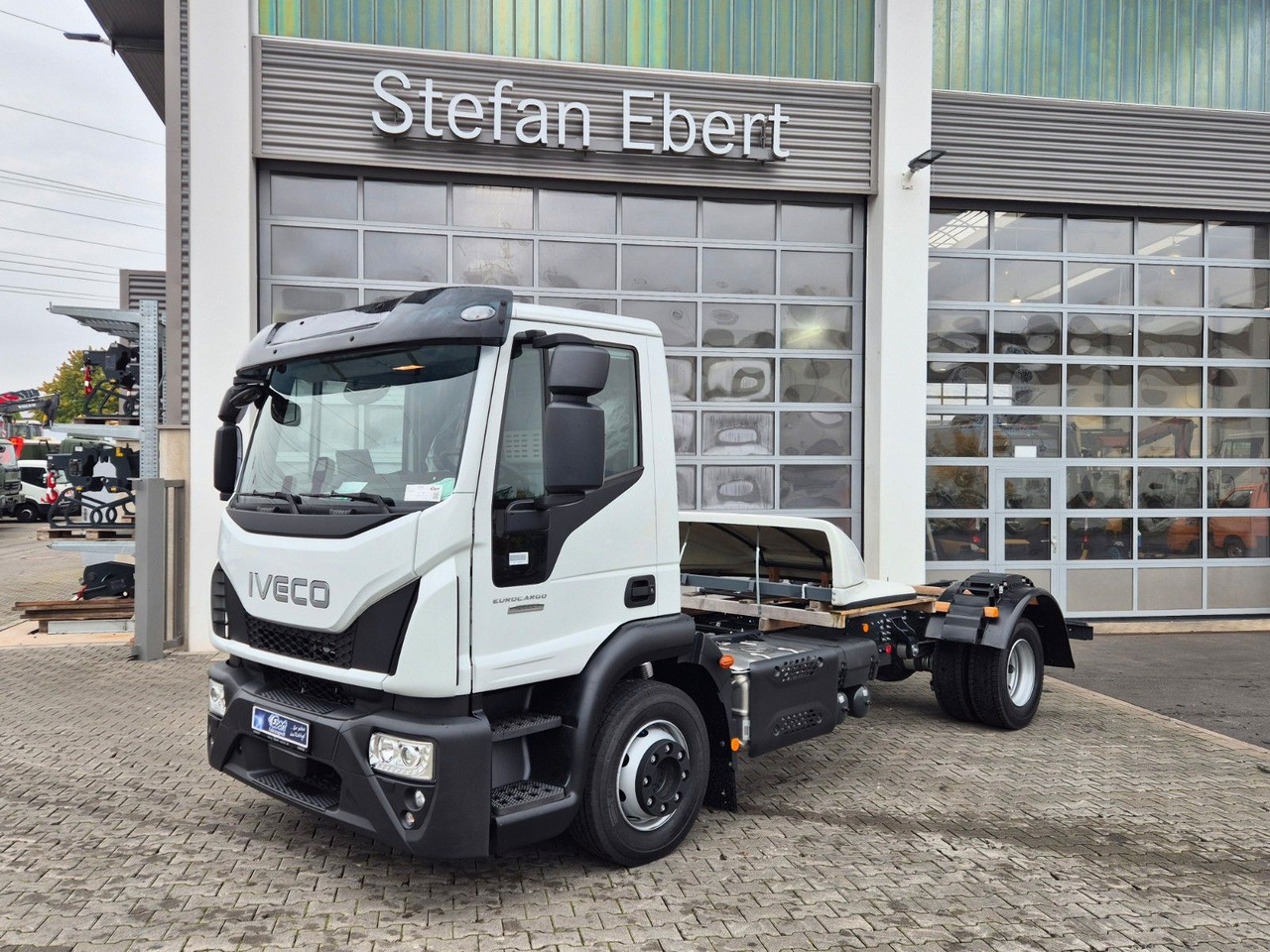 Iveco Eurocargo ML120E21/FP Spoiler Klima Xenon 3 St. - Chasis camión: foto 1 Iveco Eurocargo ML120E21/FP Spoiler Klima Xenon 3 St. - Chasis camión: foto 1