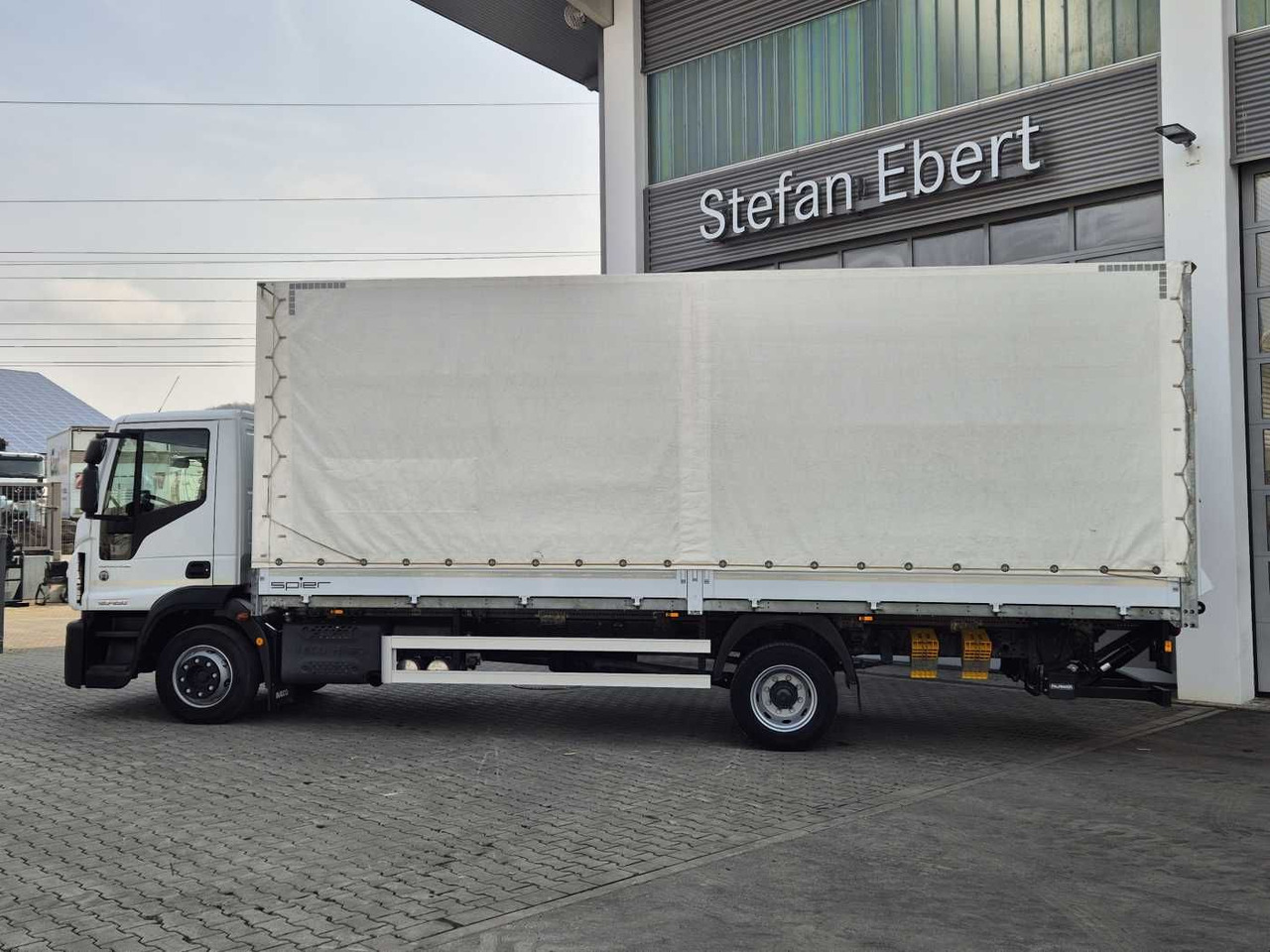 Iveco Eurocargo ML120E25 LBW 1.500kg Klima 3 Sitze - Camión lona: foto 5 Iveco Eurocargo ML120E25 LBW 1.500kg Klima 3 Sitze - Camión lona: foto 5