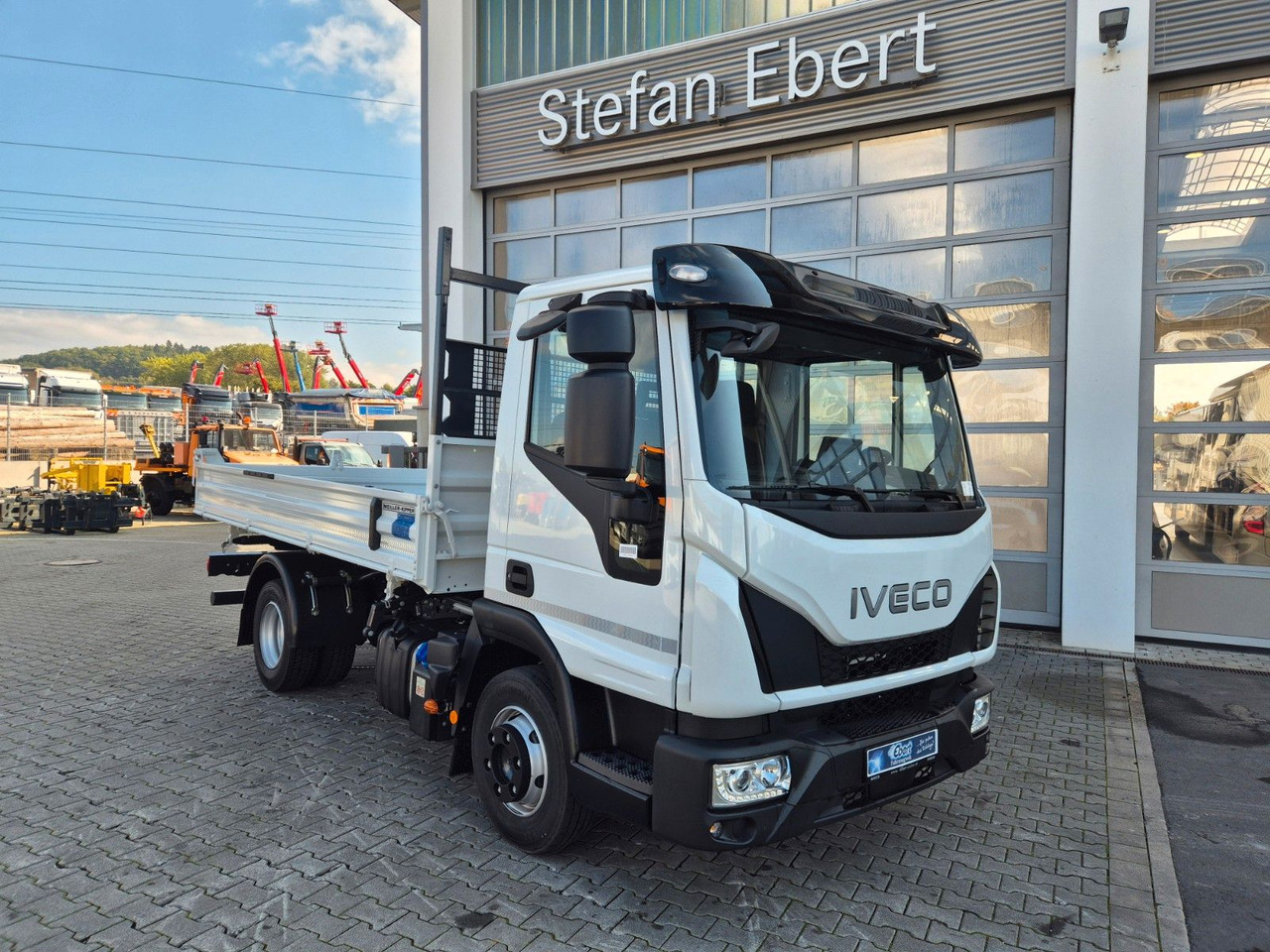 Iveco Eurocargo ML80E21 Meiller 2x AHK 3 Sitze - Volquete camión: foto 2 Iveco Eurocargo ML80E21 Meiller 2x AHK 3 Sitze - Volquete camión: foto 2