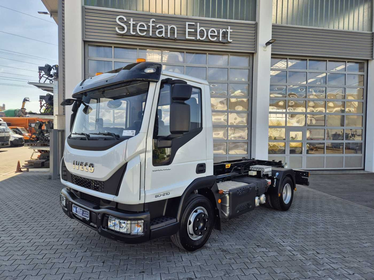 Iveco Eurocargo ML80E21K 4x2 Hyva 05-32-K-DIN-BF 2xAHK - Multibasculante camión: foto 2 Iveco Eurocargo ML80E21K 4x2 Hyva 05-32-K-DIN-BF 2xAHK - Multibasculante camión: foto 2