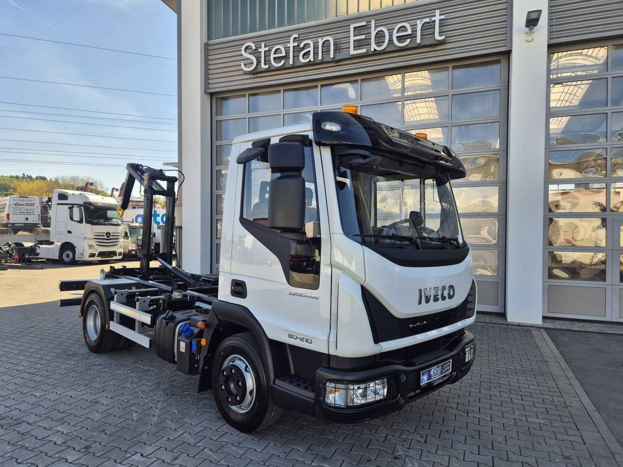 Iveco Eurocargo ML80E21K 4x2 Hyva 05-32-K-DIN-BF 2xAHK - Multibasculante camión: foto 1 Iveco Eurocargo ML80E21K 4x2 Hyva 05-32-K-DIN-BF 2xAHK - Multibasculante camión: foto 1