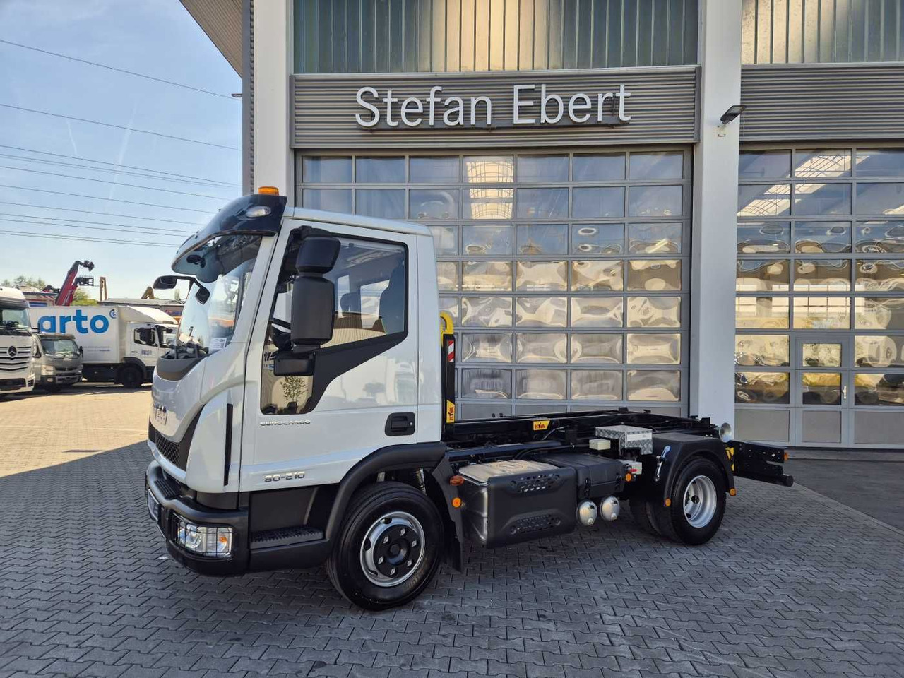 Iveco Eurocargo ML80E21K 4x2 Hyva 05-32-K-DIN-BF 2xAHK - Multibasculante camión: foto 3 Iveco Eurocargo ML80E21K 4x2 Hyva 05-32-K-DIN-BF 2xAHK - Multibasculante camión: foto 3