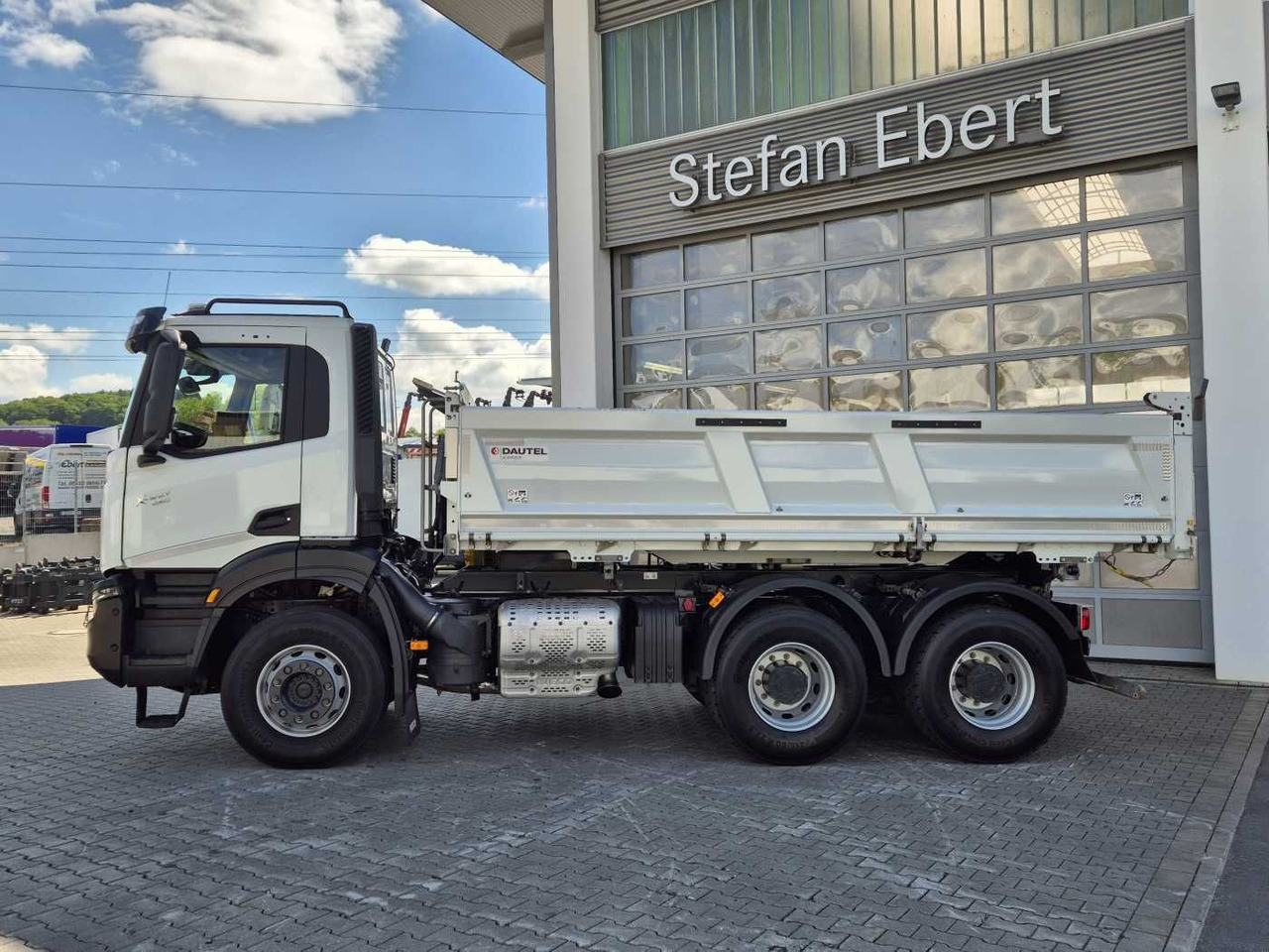 Leasing financiero de  Iveco X-Way AD300X48Z HR 6x4 Intarder Bordmatic Kamera leasing Iveco X-Way AD300X48Z HR 6x4 Intarder Bordmatic Kamera: foto 6