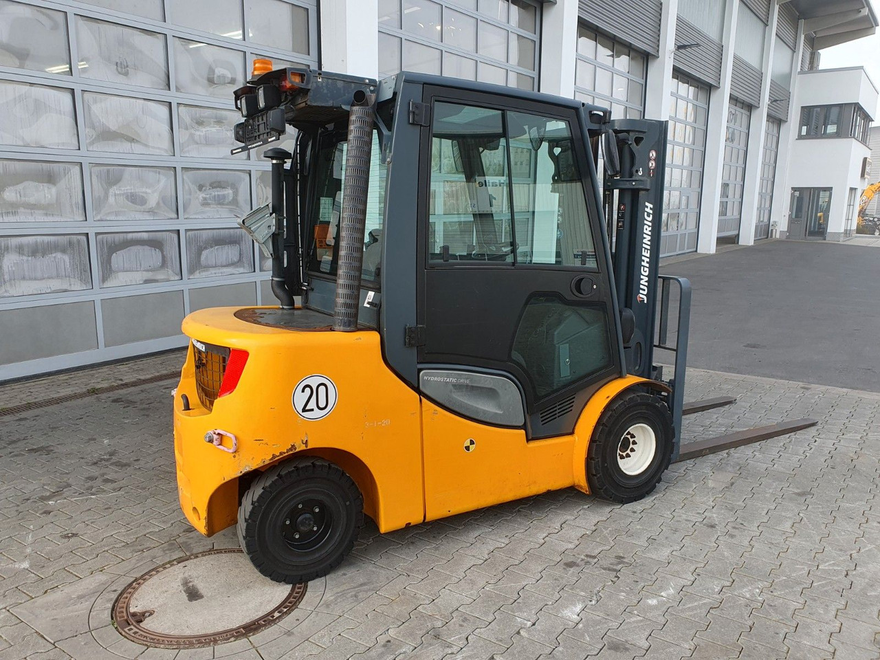 Jungheinrich DFG 435s / 4.400mm / nur 2.245h! / Klima / SS - Carretilla elevadora diésel: foto 4 Jungheinrich DFG 435s / 4.400mm / nur 2.245h! / Klima / SS - Carretilla elevadora diésel: foto 4