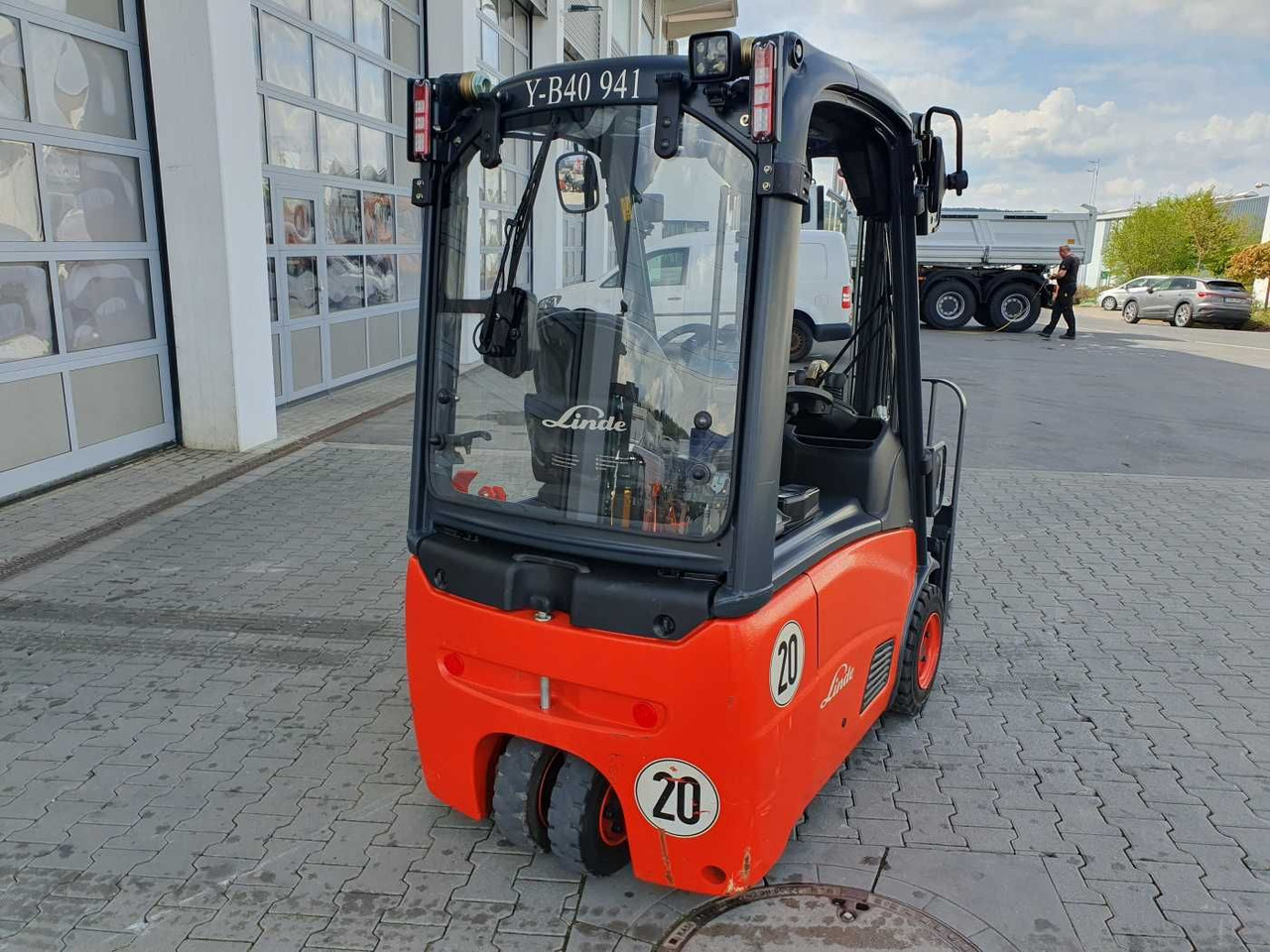 Linde E14 - 01 / 2024 / Duplex: 4.10m! / SS / nur 534h - Carretilla elevadora eléctrica: foto 5 Linde E14 - 01 / 2024 / Duplex: 4.10m! / SS / nur 534h - Carretilla elevadora eléctrica: foto 5