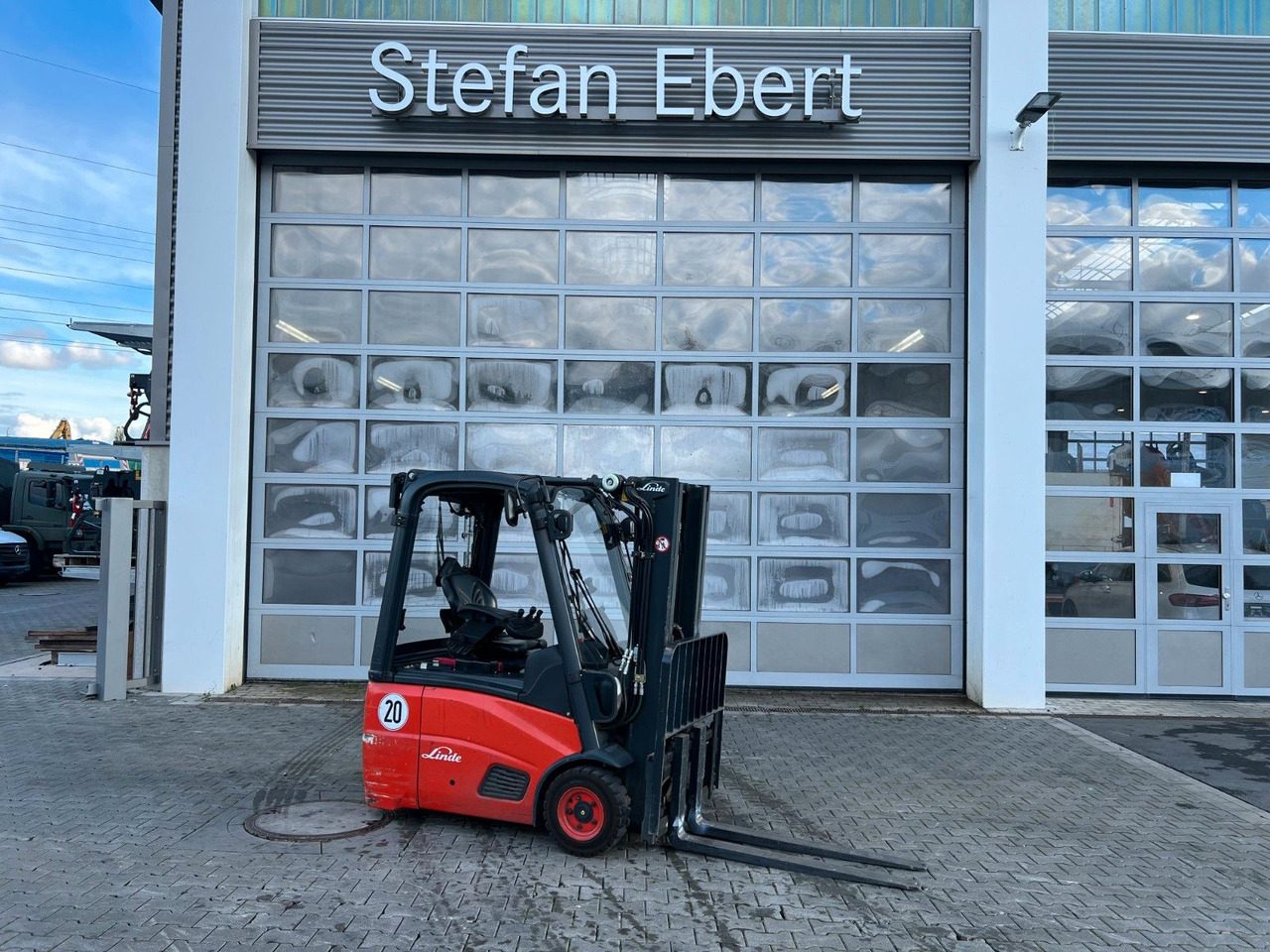 Linde E14 - 01 / Triplex: 4.10m! / SS / nur 986h! - Carretilla elevadora eléctrica: foto 1 Linde E14 - 01 / Triplex: 4.10m! / SS / nur 986h! - Carretilla elevadora eléctrica: foto 1