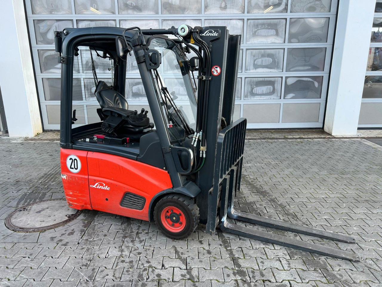 Linde E14 - 01 / Triplex: 4.10m! / SS / nur 986h! - Carretilla elevadora eléctrica: foto 2 Linde E14 - 01 / Triplex: 4.10m! / SS / nur 986h! - Carretilla elevadora eléctrica: foto 2
