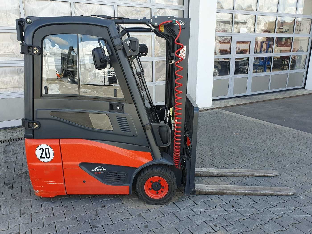Linde E14 - 02 / Triplex: 4.00m! / SS / 855h! / 2021 - Carretilla elevadora eléctrica: foto 2 Linde E14 - 02 / Triplex: 4.00m! / SS / 855h! / 2021 - Carretilla elevadora eléctrica: foto 2