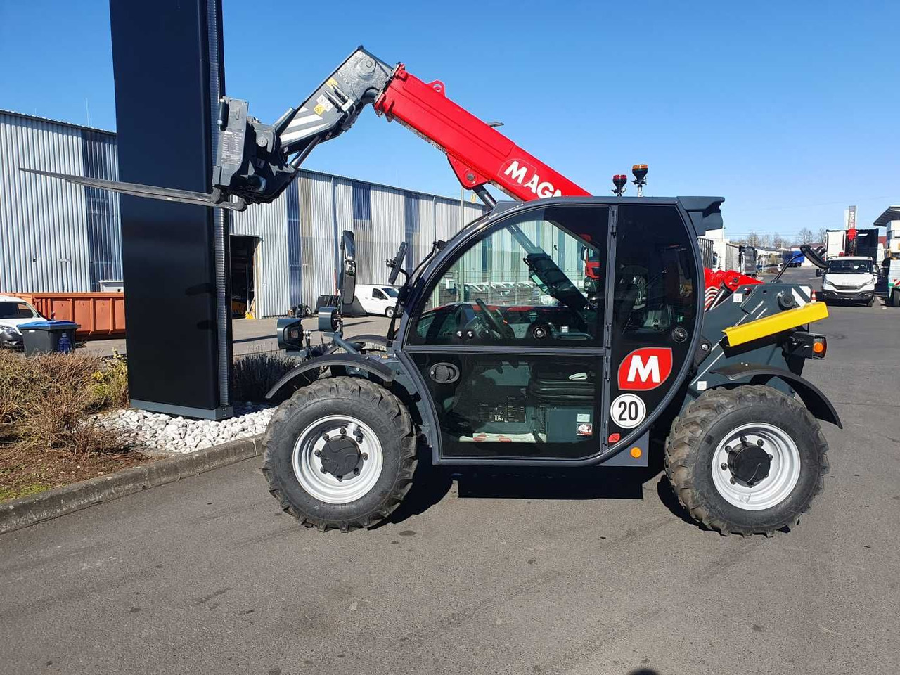 Magni TH 3.6-D5/D / 3to - 5,8m / 75PS - Manipulador telescópico: foto 3 Magni TH 3.6-D5/D / 3to - 5,8m / 75PS - Manipulador telescópico: foto 3