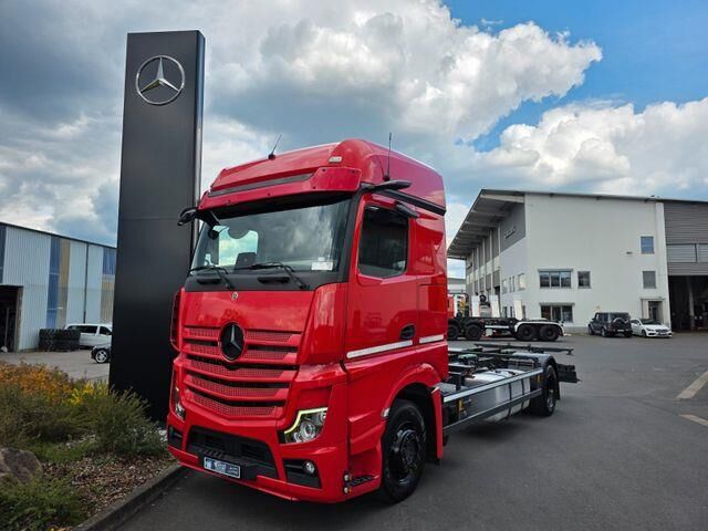 Mercedes-Benz Actros 1843 LL BDF Fahrschule S&G 6 Sitze AHK - Chasis camión: foto 3 Mercedes-Benz Actros 1843 LL BDF Fahrschule S&G 6 Sitze AHK - Chasis camión: foto 3
