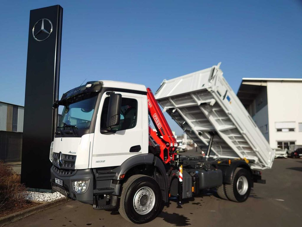 Mercedes-Benz Arocs 1832 KK 4x2 Kipper+Kran Fassi F120+Funk - Volquete camión, Camión grúa: foto 1 Mercedes-Benz Arocs 1832 KK 4x2 Kipper+Kran Fassi F120+Funk - Volquete camión, Camión grúa: foto 1