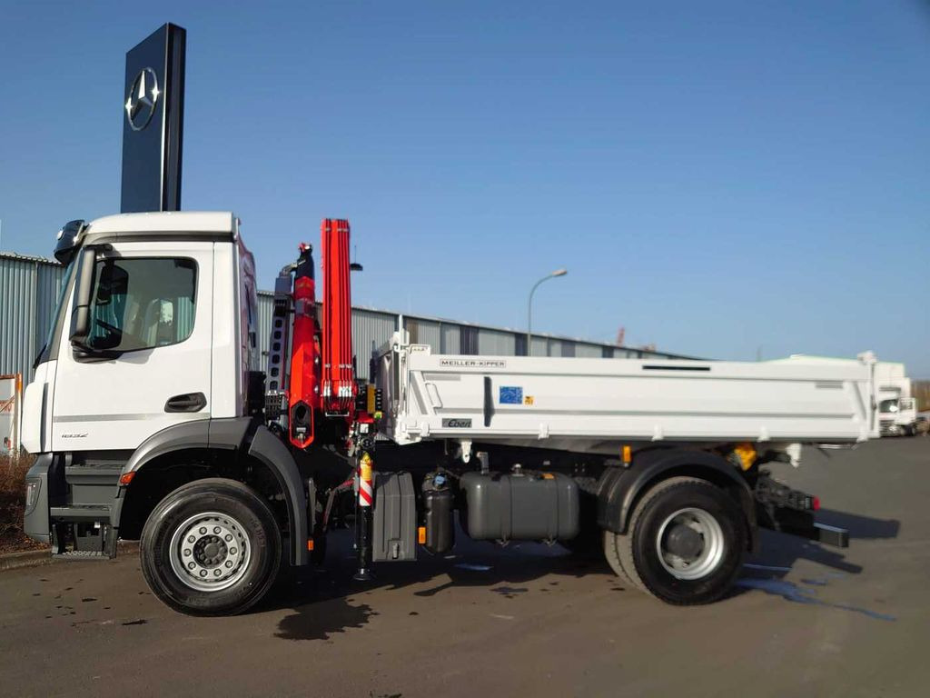 Mercedes-Benz Arocs 1832 KK 4x2 Kipper+Kran Fassi F120+Funk Mercedes-Benz Arocs 1832 KK 4x2 Kipper+Kran Fassi F120+Funk - Volquete camión, Camión grúa: foto 5 Mercedes-Benz Arocs 1832 KK 4x2 Kipper+Kran Fassi F120+Funk Mercedes-Benz Arocs 1832 KK 4x2 Kipper+Kran Fassi F120+Funk - Volquete camión, Camión grúa: foto 5