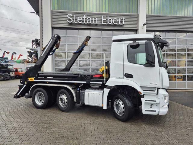 Mercedes-Benz Arocs 2543 L 6x2/4 Hiab TS 2018 TAZ Funk - Portacontenedor de cadenas camión: foto 4 Mercedes-Benz Arocs 2543 L 6x2/4 Hiab TS 2018 TAZ Funk - Portacontenedor de cadenas camión: foto 4