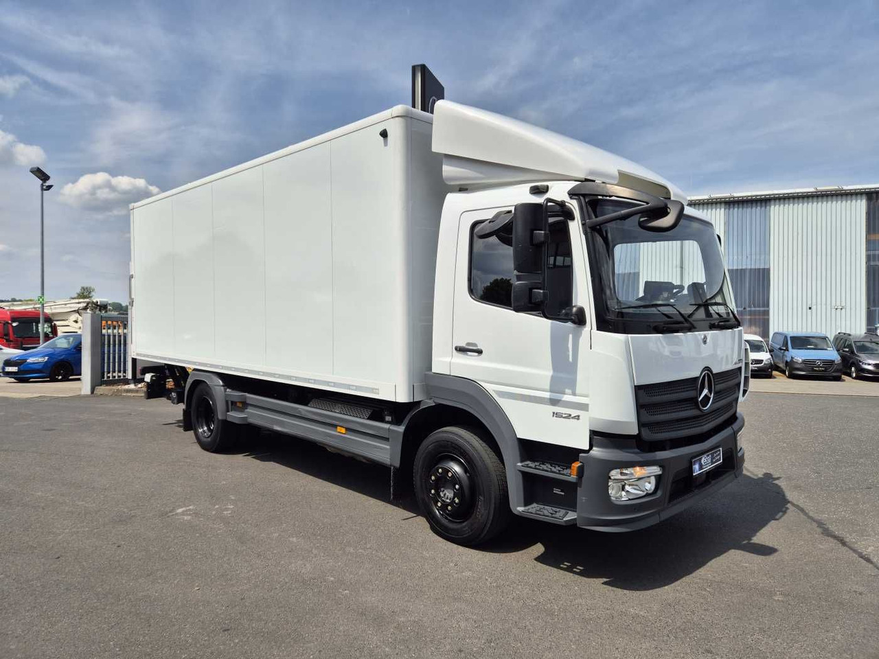 Mercedes-Benz Atego 1524 L LBW 1.500kg Standheizung Klima - Camión caja cerrada: foto 5 Mercedes-Benz Atego 1524 L LBW 1.500kg Standheizung Klima - Camión caja cerrada: foto 5