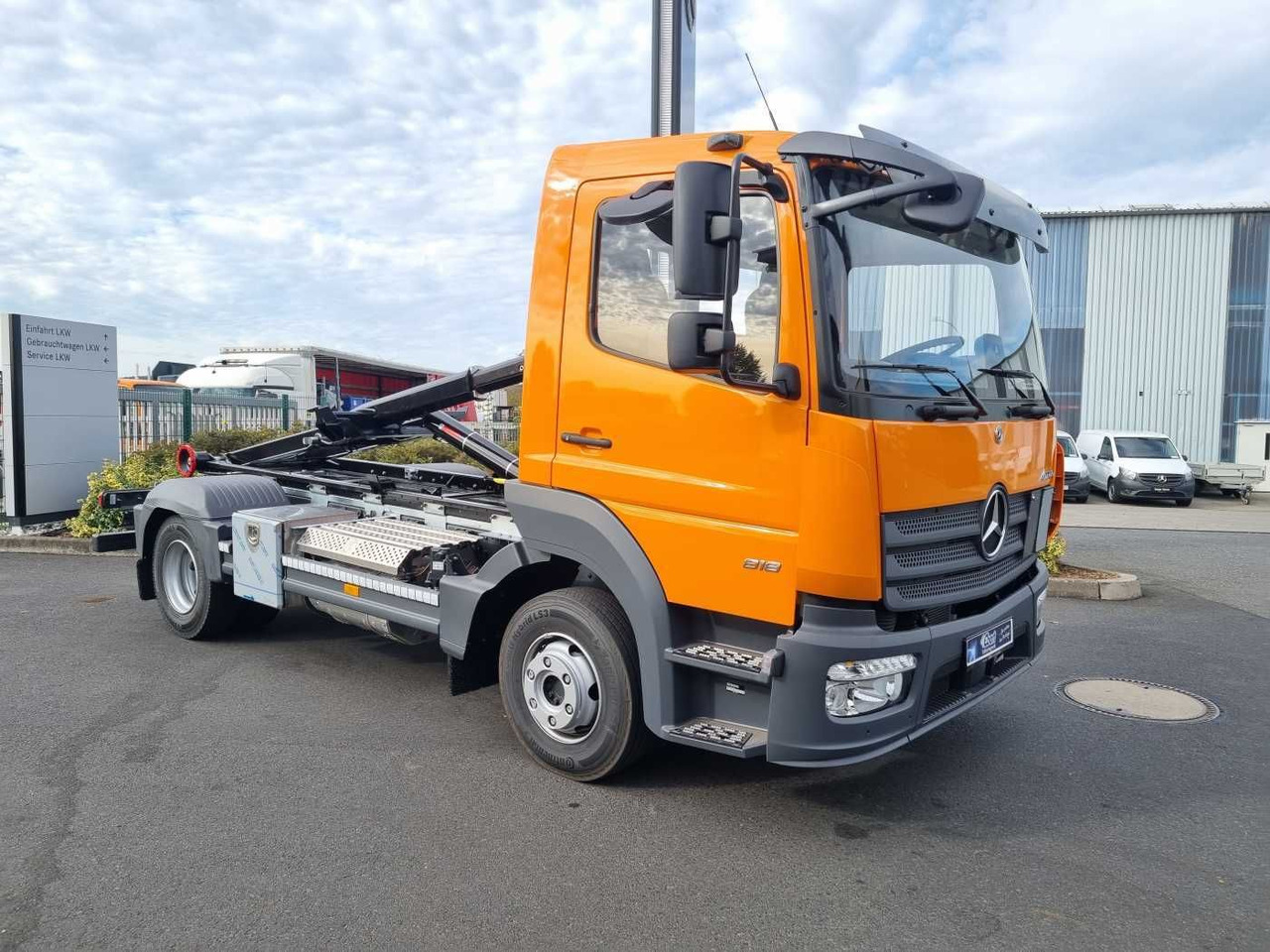 Mercedes-Benz Atego 818 K 4x2 HIAB XR5S3650 AHK Klima - Multibasculante camión: foto 5 Mercedes-Benz Atego 818 K 4x2 HIAB XR5S3650 AHK Klima - Multibasculante camión: foto 5