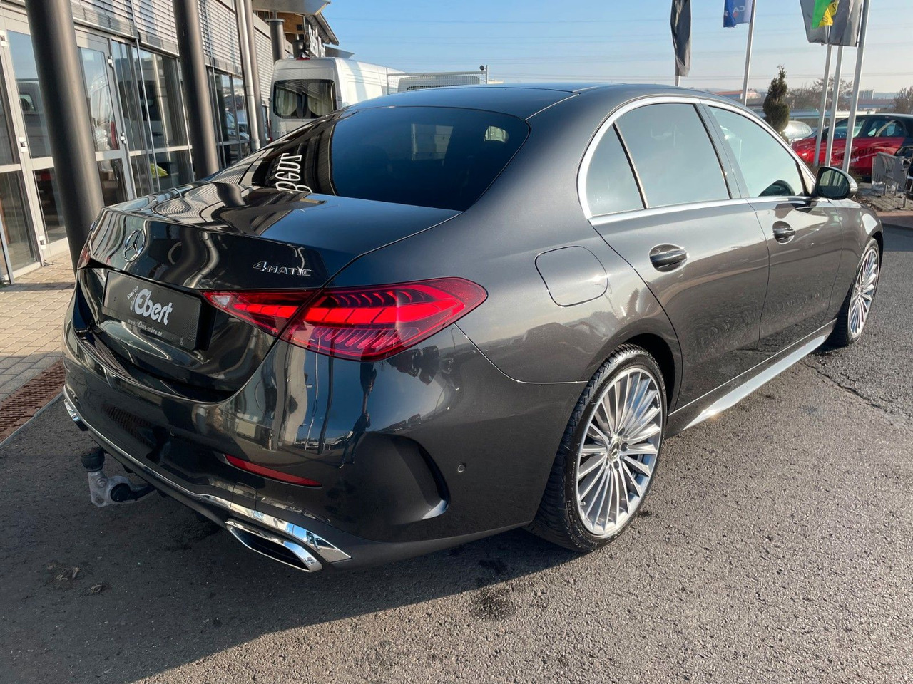 Mercedes-Benz C 200 4M AMG Pano+AHK+360°+Digital+Ambiente - Sedan: foto 4 Mercedes-Benz C 200 4M AMG Pano+AHK+360°+Digital+Ambiente - Sedan: foto 4