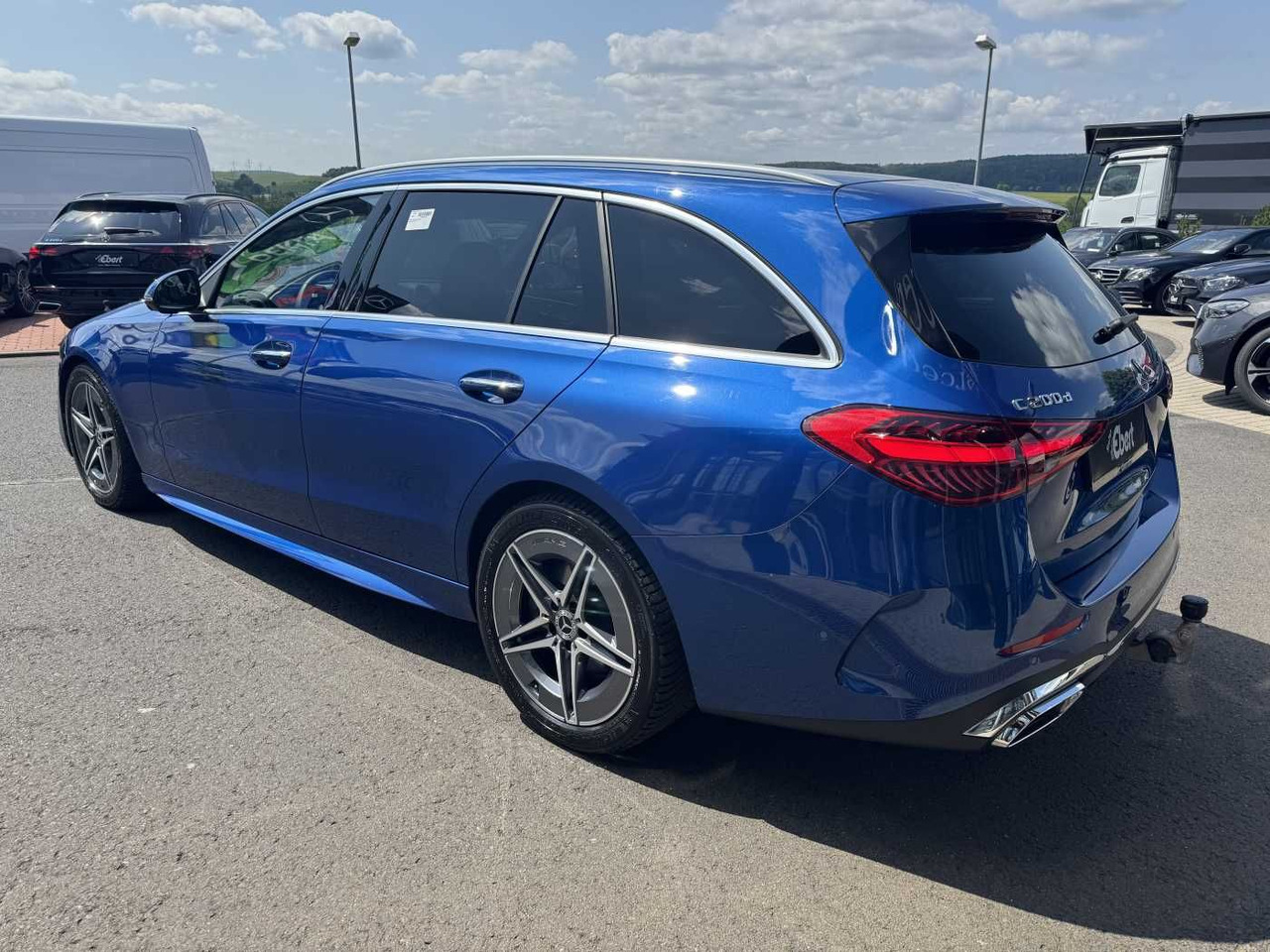 Mercedes-Benz C 200d AMG+Pano+Distr+Digital+AHK+HUD+360+IHC+ - Coche: foto 3 Mercedes-Benz C 200d AMG+Pano+Distr+Digital+AHK+HUD+360+IHC+ - Coche: foto 3