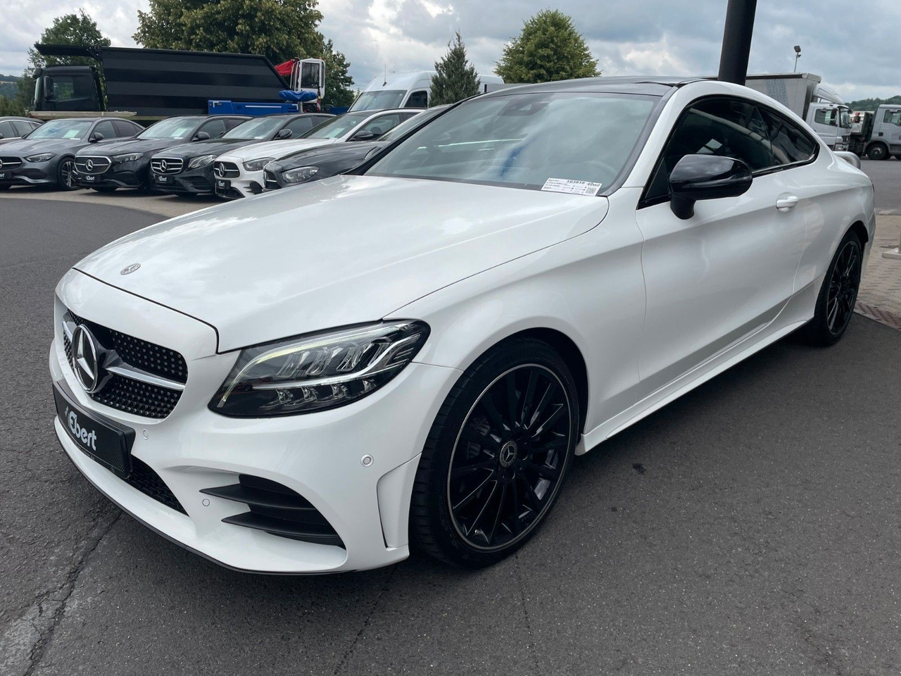 Mercedes-Benz C 220 d Coupe AMG+Pano+R-Kamera+Night+Carplay - Coupé: foto 2 Mercedes-Benz C 220 d Coupe AMG+Pano+R-Kamera+Night+Carplay - Coupé: foto 2