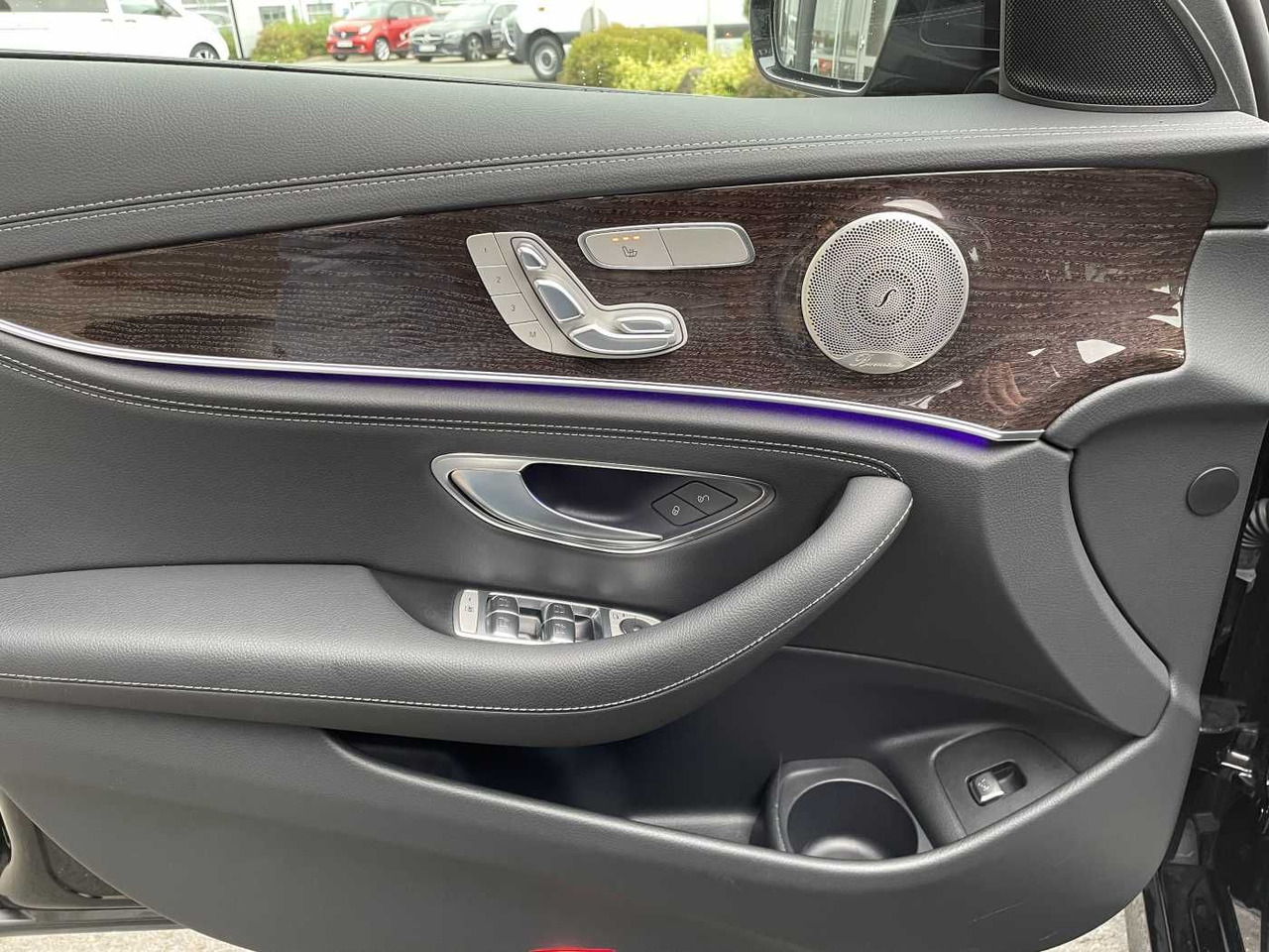 Leasing financiero de  Mercedes-Benz E 300 T de 4M AMG+AHK+Distr+Burm+ R-Kamera+Carpl leasing Mercedes-Benz E 300 T de 4M AMG+AHK+Distr+Burm+ R-Kamera+Carpl: foto 11