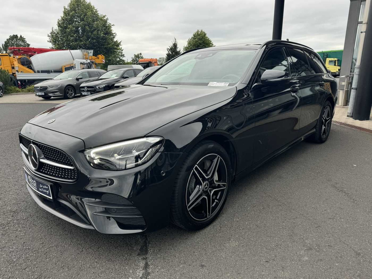 Mercedes-Benz E 300de T AMG+Pano+DistrPlus+Night +AHK+360+Ambi - Coche: foto 2 Mercedes-Benz E 300de T AMG+Pano+DistrPlus+Night +AHK+360+Ambi - Coche: foto 2