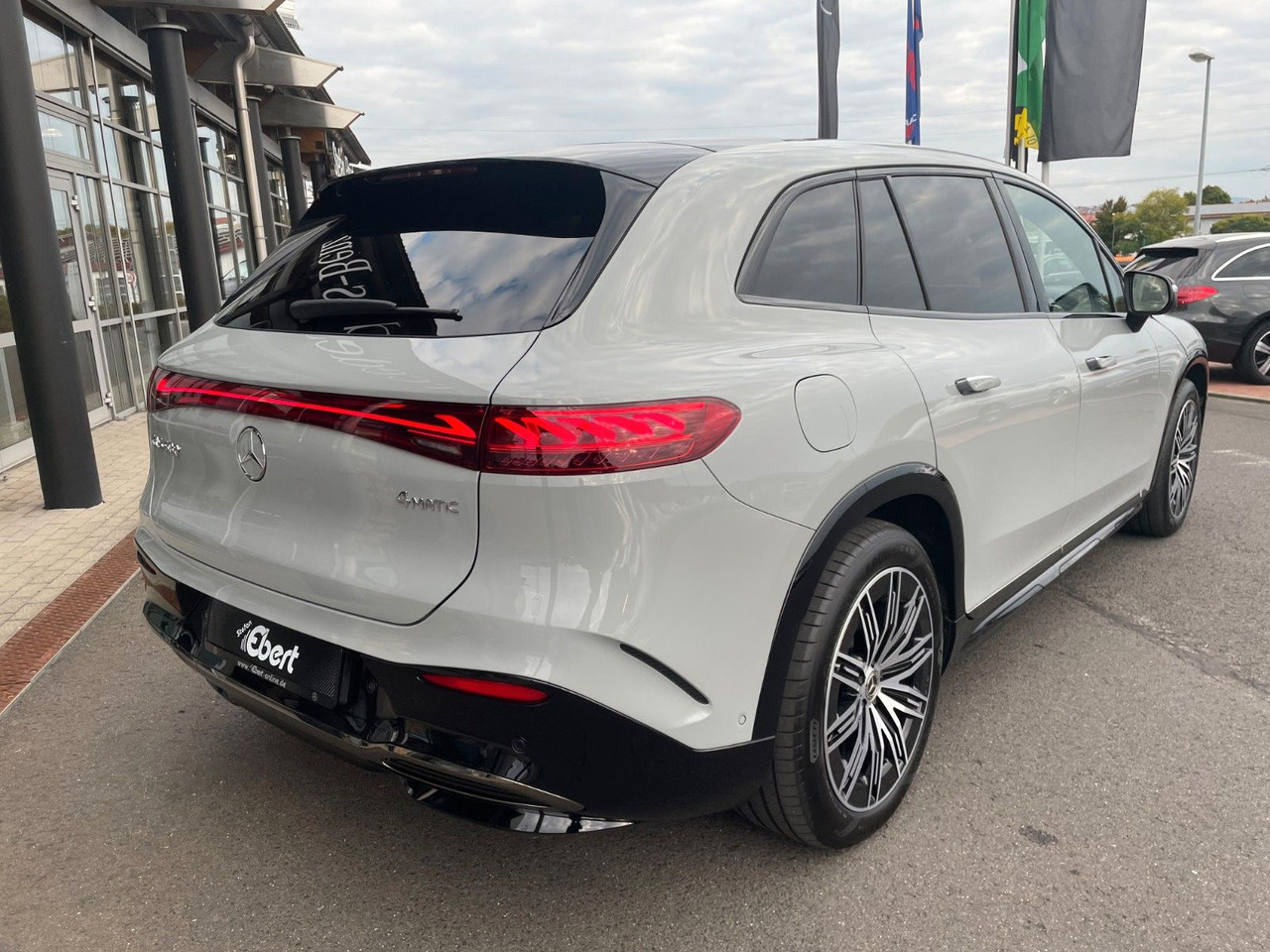 Mercedes-Benz EQS SUV 580 AMG DigL+AIR+HUD+Hyper+Burm+Pano - SUV/ Todoterreno: foto 4 Mercedes-Benz EQS SUV 580 AMG DigL+AIR+HUD+Hyper+Burm+Pano - SUV/ Todoterreno: foto 4