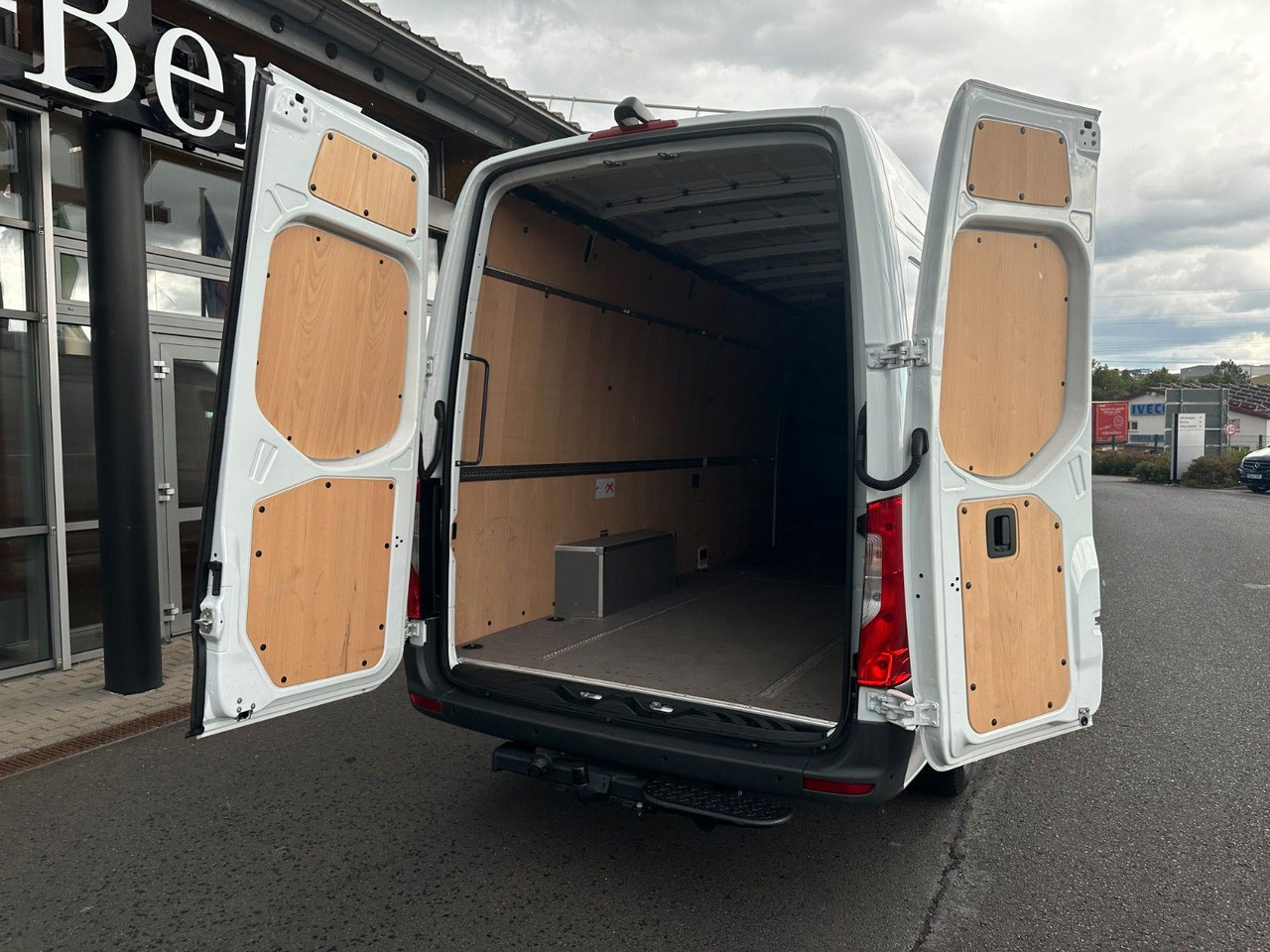 Mercedes-Benz Sprinter 317 CDI 9G 4325 Klima Kamera SHZ AHK - Furgón: foto 5 Mercedes-Benz Sprinter 317 CDI 9G 4325 Klima Kamera SHZ AHK - Furgón: foto 5
