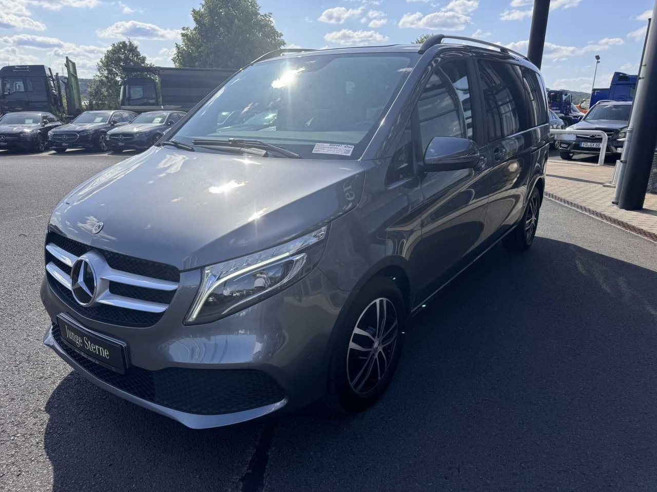 Mercedes-Benz V 220 d EDITION Liege-Paket AHK2,5 LED DAB MBUX - Coche: foto 3 Mercedes-Benz V 220 d EDITION Liege-Paket AHK2,5 LED DAB MBUX - Coche: foto 3