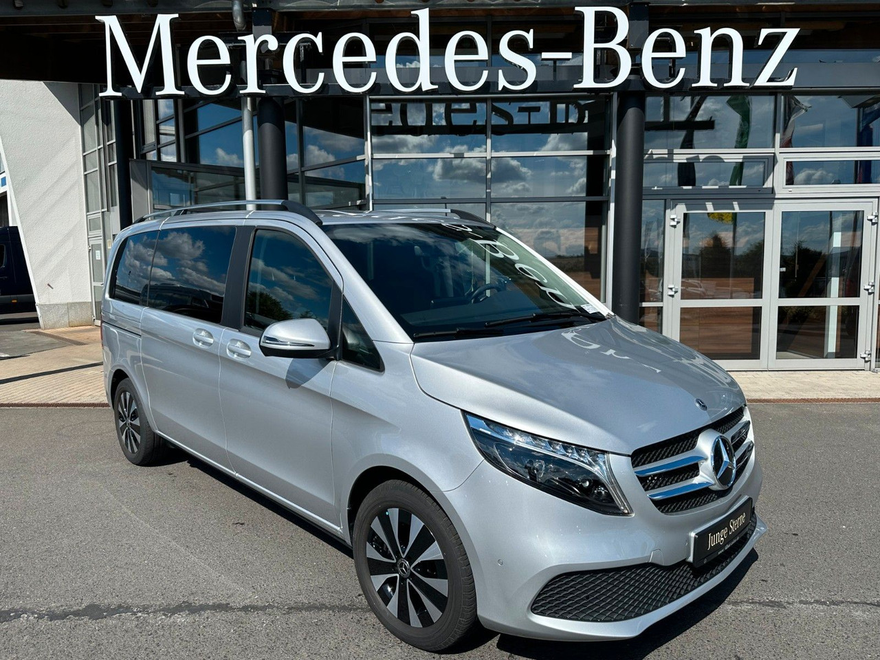 Mercedes-Benz V 250 EDITION 4MATIC Kompakt Liege-Paket AHK2,5t - Coche familiar: foto 1 Mercedes-Benz V 250 EDITION 4MATIC Kompakt Liege-Paket AHK2,5t - Coche familiar: foto 1