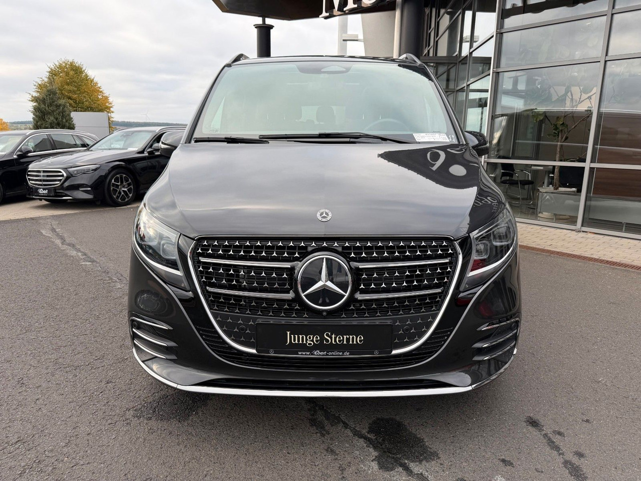 Mercedes-Benz V 300 d 4MATIC EXCLUSIVE AMG Panorama Standheiz - Coche familiar: foto 2 Mercedes-Benz V 300 d 4MATIC EXCLUSIVE AMG Panorama Standheiz - Coche familiar: foto 2