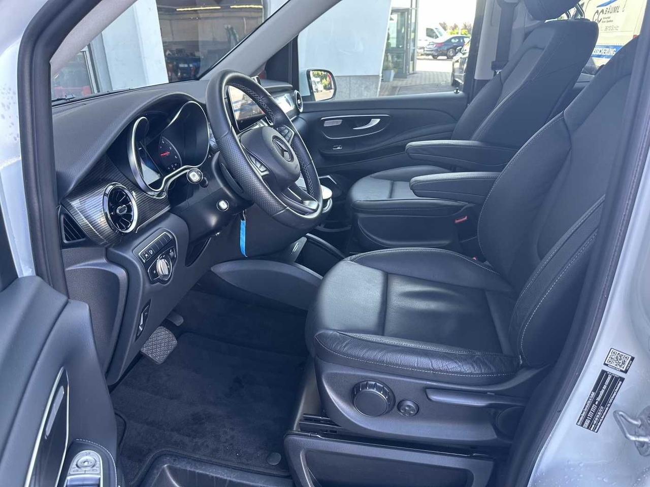 Furgoneta de pasajeros Mercedes-Benz V 300 d AVA ED 6Sitze Burmester 360Kamera el Tür: foto 7 Furgoneta de pasajeros Mercedes-Benz V 300 d AVA ED 6Sitze Burmester 360Kamera el Tür: foto 7