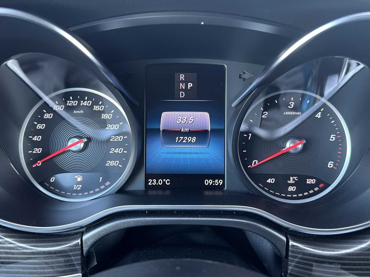 Furgoneta de pasajeros Mercedes-Benz V 300 d AVA ED 6Sitze Burmester 360Kamera el Tür: foto 12 Furgoneta de pasajeros Mercedes-Benz V 300 d AVA ED 6Sitze Burmester 360Kamera el Tür: foto 12