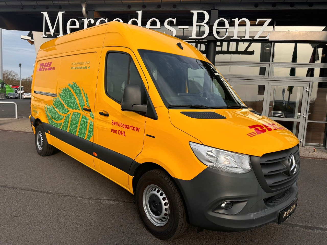Mercedes-Benz eSprinter 312 DHL Regal KEP-Ausbau - Furgón, Furgoneta eléctrica: foto 1 Mercedes-Benz eSprinter 312 DHL Regal KEP-Ausbau - Furgón, Furgoneta eléctrica: foto 1