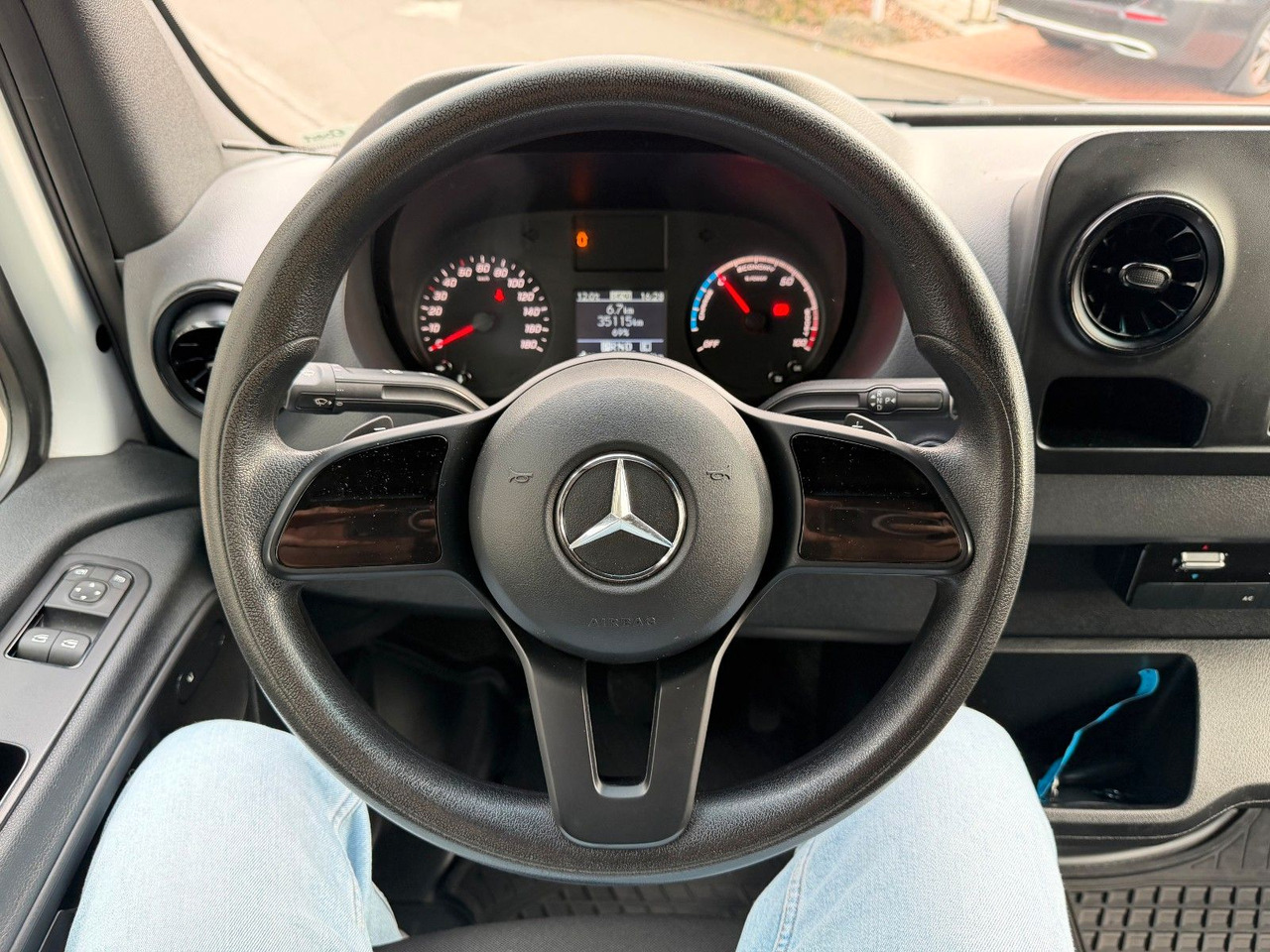 Leasing financiero de  Mercedes-Benz eSprinter 312 Klima SHZ Kamera leasing Mercedes-Benz eSprinter 312 Klima SHZ Kamera: foto 12