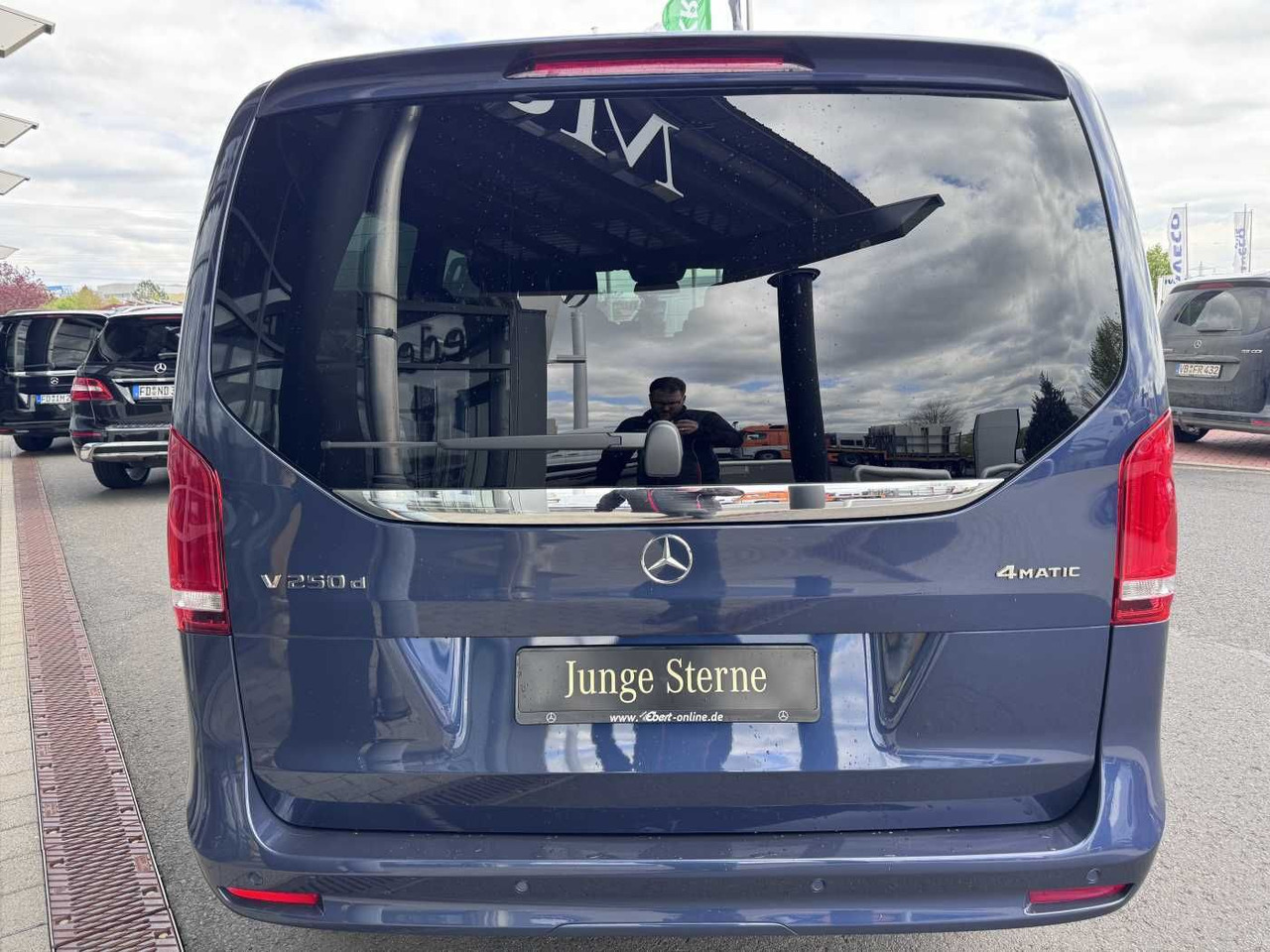 Mercedes-Benz V 250 d EDITION 4MATIC AMG DISTRONIC AHK Tisch - Otros: foto 5 Mercedes-Benz V 250 d EDITION 4MATIC AMG DISTRONIC AHK Tisch - Otros: foto 5