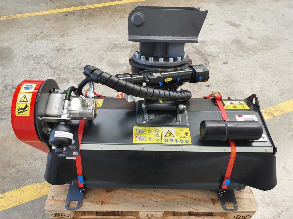 Seppi M. H3 105 /2-5to Mulcher Drehkranz lagernd Seppi M. H3 105 /2-5to Mulcher Drehkranz lagernd - Trituradora forestal: foto 5 Seppi M. H3 105 /2-5to Mulcher Drehkranz lagernd Seppi M. H3 105 /2-5to Mulcher Drehkranz lagernd - Trituradora forestal: foto 5