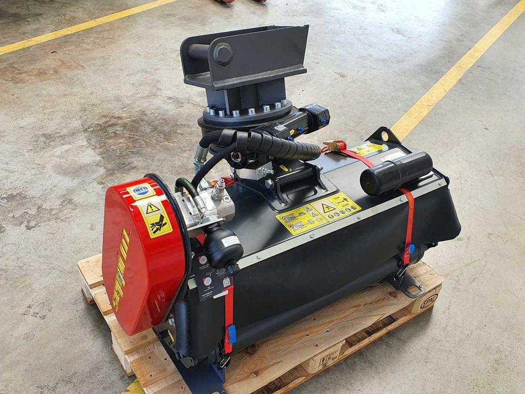 Seppi M. H3 105 /2-5to Mulcher Drehkranz lagernd Seppi M. H3 105 /2-5to Mulcher Drehkranz lagernd - Trituradora forestal: foto 4 Seppi M. H3 105 /2-5to Mulcher Drehkranz lagernd Seppi M. H3 105 /2-5to Mulcher Drehkranz lagernd - Trituradora forestal: foto 4