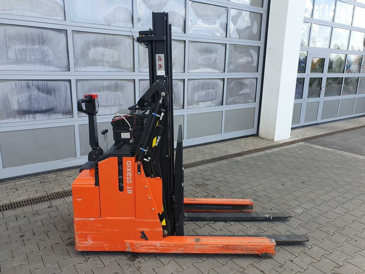 Toyota RWE 120 / Schubmaststapler / Duplex:2.9m / 257h! - Apilador: foto 3 Toyota RWE 120 / Schubmaststapler / Duplex:2.9m / 257h! - Apilador: foto 3