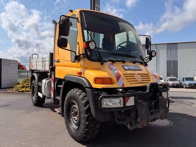 Unimog U300 4x4 Vario-Pilot Klima - Camión caja abierta: foto 2 Unimog U300 4x4 Vario-Pilot Klima - Camión caja abierta: foto 2