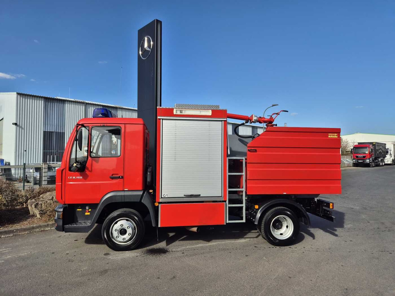 MAN LE 8.150 Schaumlöschfahrzeug Schmitz SLF25/25 - Vehículo comercial ligero: foto 4 MAN LE 8.150 Schaumlöschfahrzeug Schmitz SLF25/25 - Vehículo comercial ligero: foto 4