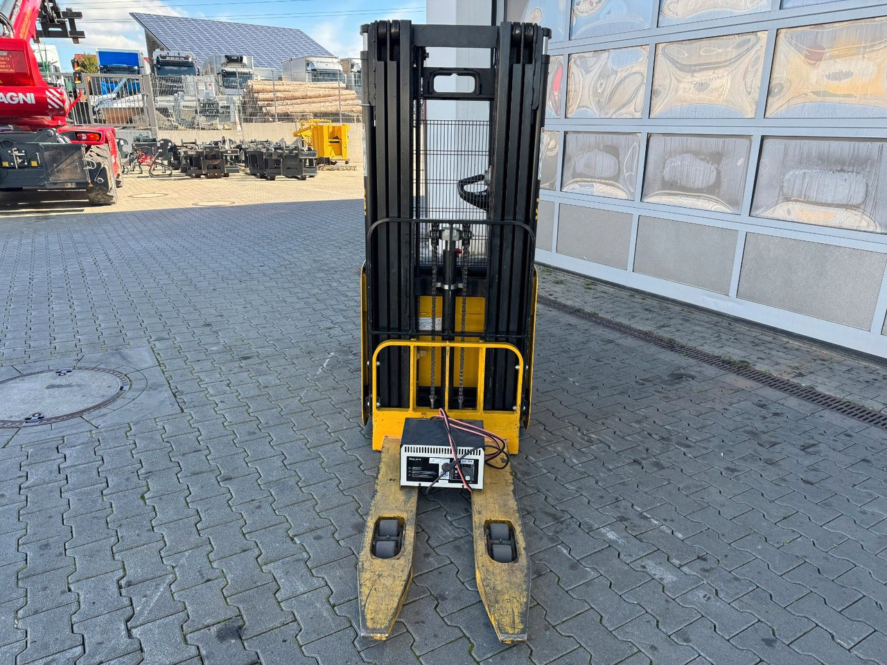 Yale MS 12 AC / Triplex: 4m! / nur 180h! / 2014 - Apilador: foto 4 Yale MS 12 AC / Triplex: 4m! / nur 180h! / 2014 - Apilador: foto 4
