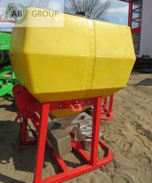 APV Salt spreader 250 l DAMAGED / ON STOCK - Esparcidor de sal: foto 3 APV Salt spreader 250 l DAMAGED / ON STOCK - Esparcidor de sal: foto 3