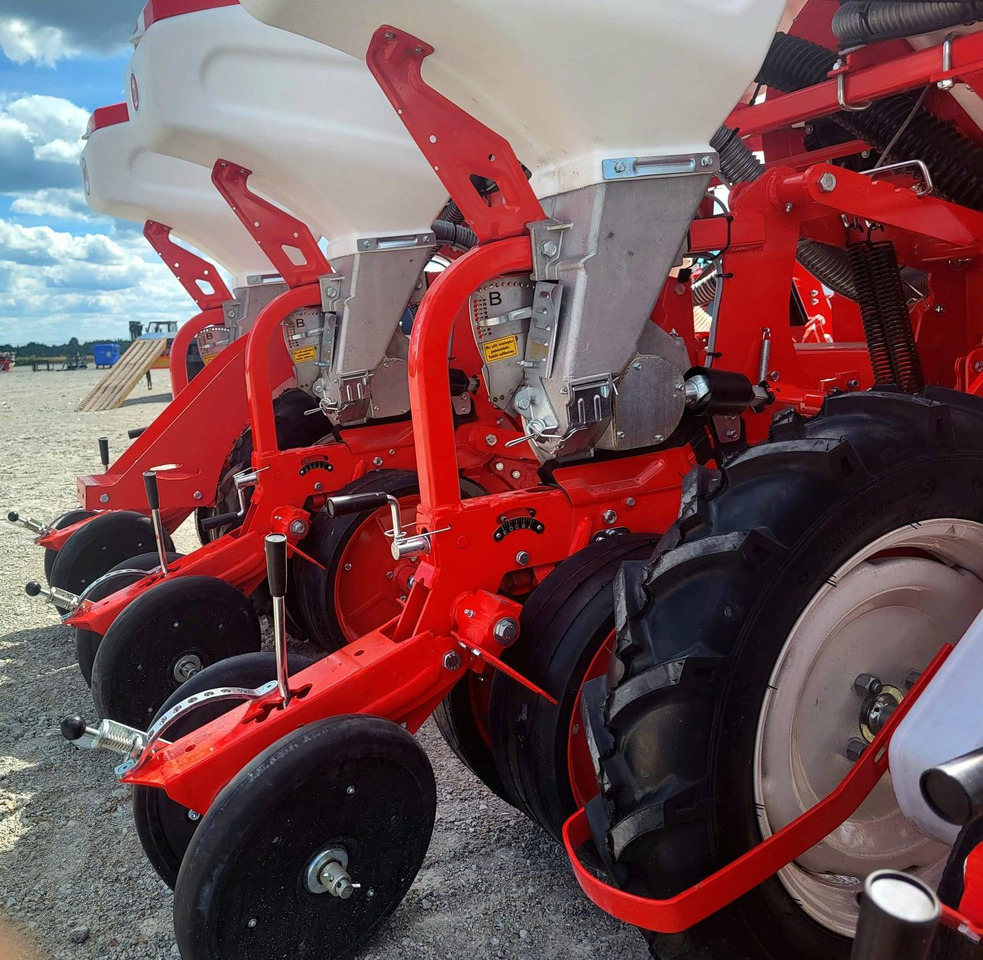 Sembradora de precisión Ozdoken pneumatic precision planter VPHE-DG4 - on stock: foto 8