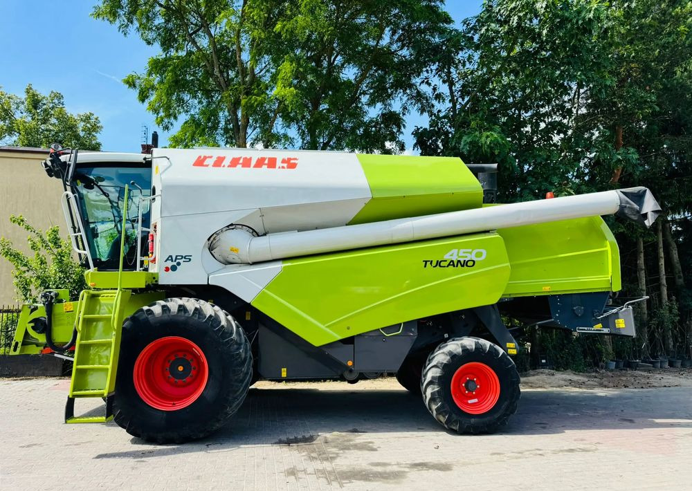 Claas Tucano 450 APS - Cosechadora de granos: foto 1 Claas Tucano 450 APS - Cosechadora de granos: foto 1