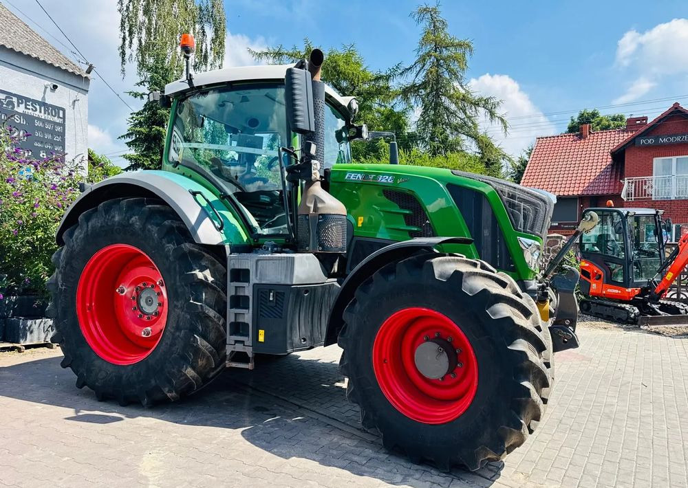 Fendt 828 Vario Profi Plus - Tractor: foto 5 Fendt 828 Vario Profi Plus - Tractor: foto 5