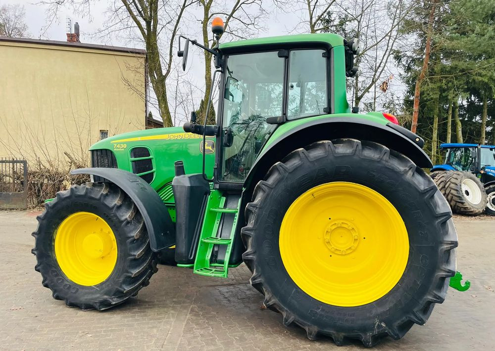 John Deere 7430 - Tractor: foto 4 John Deere 7430 - Tractor: foto 4